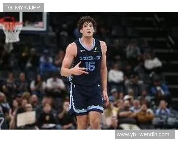 PJ霍尔谈加盟黄蜂的感受与夏联队友的默契建立